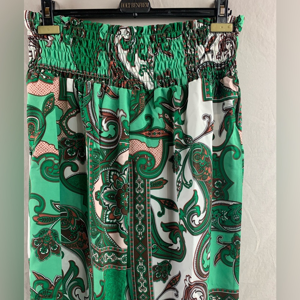 Green Geometric Carrot Pants - Picture 7 of 8